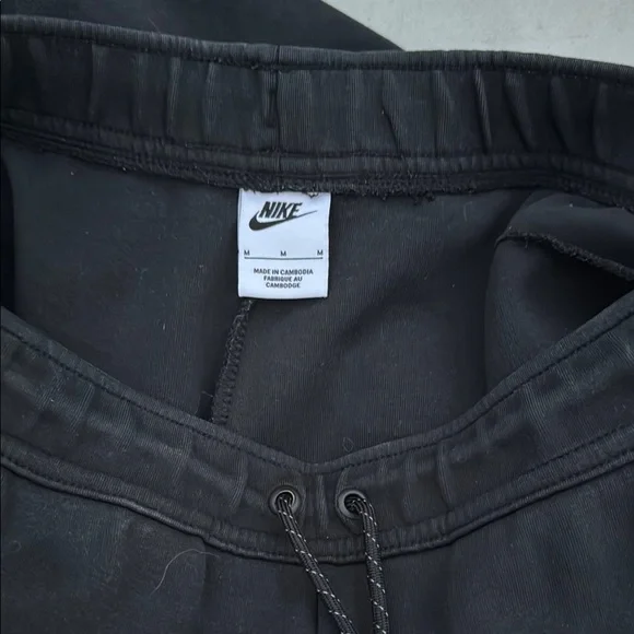 Nike Tech Black Jogger Pants - Picture 6 of 6